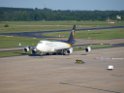 Lufthansa Airbus A 380 zu Besuch Flughafen Koeln Bonn P073
